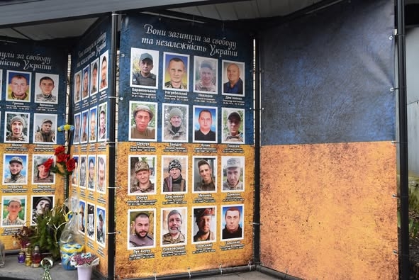 Алея Пам’яті Героїв Бердичівського району поповнилася новими портретами полеглих захисників