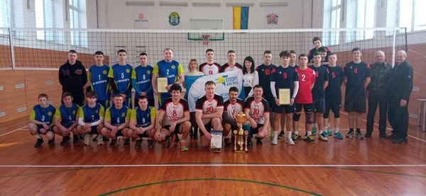 У Звягелі відбувся відкритий Кубок з волейболу, присвячений пам’яті загиблих Героїв