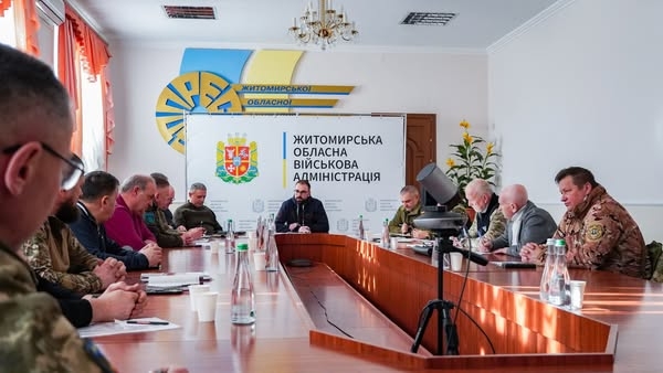 У Житомирі відбулась нарада з військовими: визначили першочергові потреби та рекомендації щодо укомплектування мобільних вогневих груп