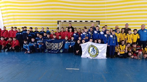На чемпіонаті України з хокею на траві в приміщенні команда з Житомирщини здобула друге місце