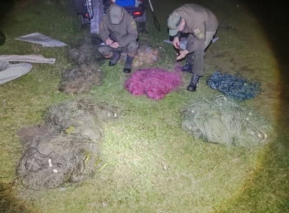 950 м сітки та 22 рибини вилучили інспектори рибоохоронного патруля на річці Гуйва поблизу с. Ліщин