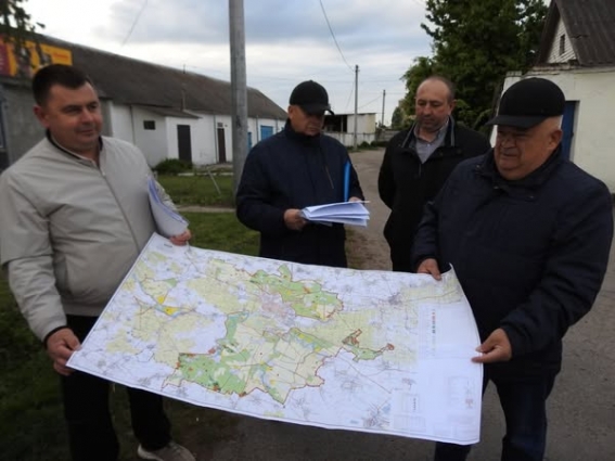 На Житомирщині стартувала весняна кампанія з імунізації диких м’ясоїдних тварин від сказу