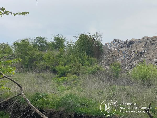 Екоінспекція перевіряє інформацію щодо ймовірного забруднення земель фільтратом зі сміттєзвалища у передмісті Бердичеві