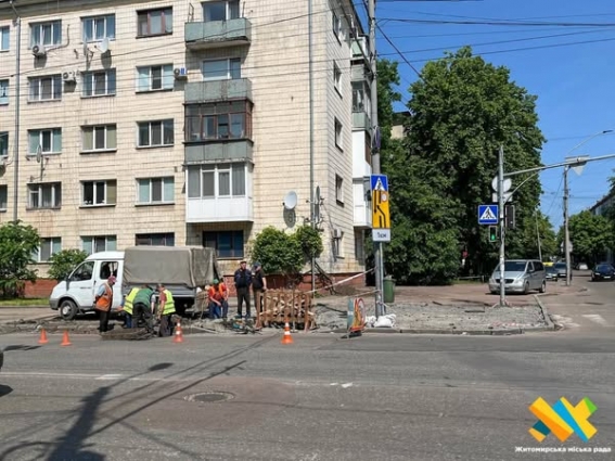 У Житомирі розпочали облаштування безбар'єрного маршруту на Київській