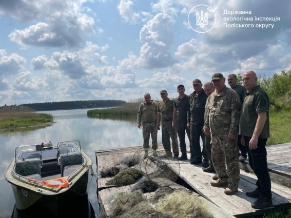 Рейдові заходи на водосховищах Житомирщини: на річці Ірша виявлено та вилучено 11 заборонених знарядь лову водних біоресурсів