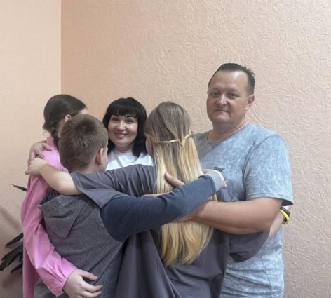 Історія патронатної родини з Житомира: Світлана й Олександр Лосі подарували тепло й турботу сімом дітям