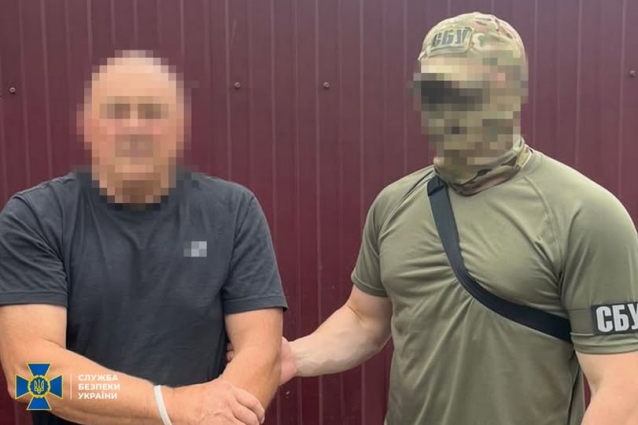 У Житомирі затримали рекетира, який «вибивав» гроші у ексвійськового, який ремонтує авто для ЗСУ