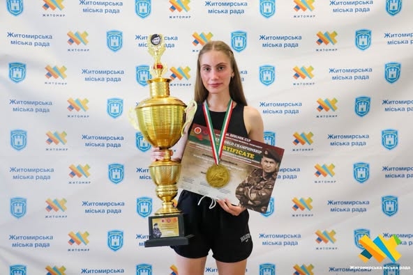 16-річна Анастасія Подкопаєва стала чемпіонкою світу з карате
