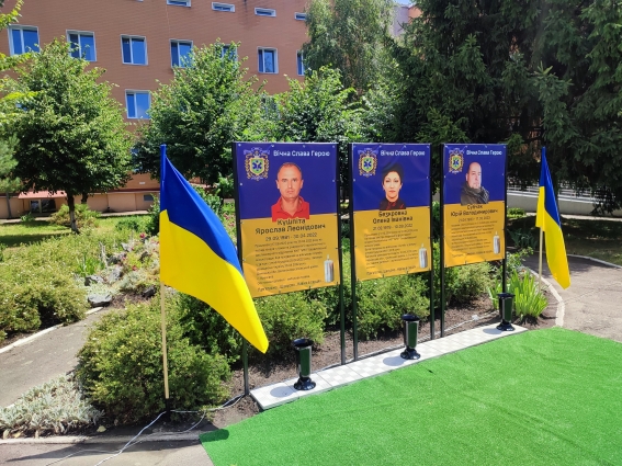 У Бердичеві відкрили Меморіальну алею памʼяті медиків, які загинули під час виконання професійного обовʼязку