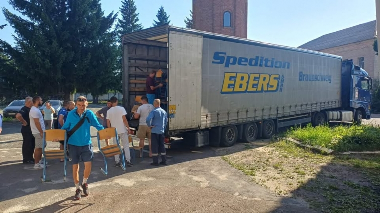 Радомишльська громада отримала гуманітарну допомогу для освітньої сфери від партнерів з Німеччини та Нідерландів
