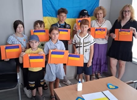 У Звягелі до Дня прапора для дітей відбувся тематичний захід «Україна жива, бо живе її прапор»
