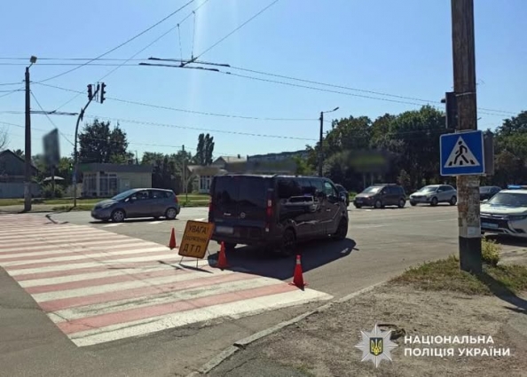 У Житомирі під колеса мікроавтобуса потрапила жінка-пішохід