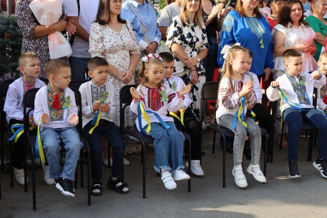 День знань у Звягелі: нові надії, мрії та спільний шлях у майбутнє