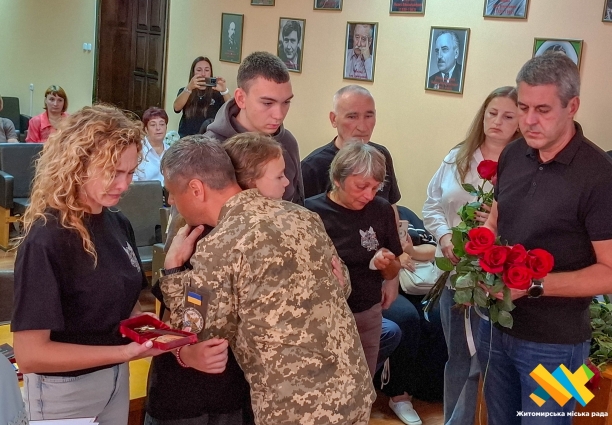 У Житомирі державні нагороди вручили родинам полеглих захисників