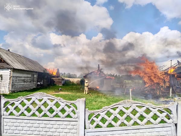 У Народицькій громаді під час пожежі в будинку опіки отримала 31-річна жінка
