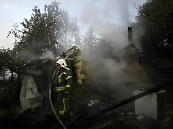У Житомирському районі через коротке замикання сталася пожежа в літній кухні