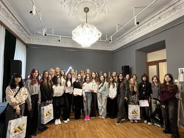 Завершився художній пленер у Житомирі: юні митці передали красу рідного міста на полотнах