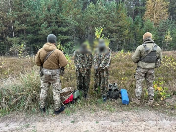 Кікімори не допомогли: прикордонники Житомирського загону затримали двох порушників