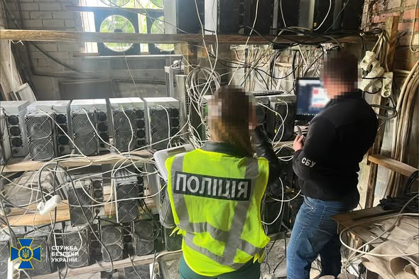 У Житомирі викрили підпільну криптоферму, яка викрала державної електроенергії на 2,3 млн. грн