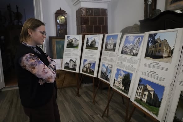 У Звягелі відкрили фотовиставку «Польські сліди на Житомирщині», приуроченої до Дня Незалежності Республіки Польща