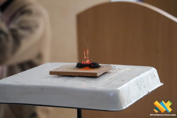 «Феєрія природних чудес»: у Житомирі школярі занурилися у світ хімії, біології та зоології