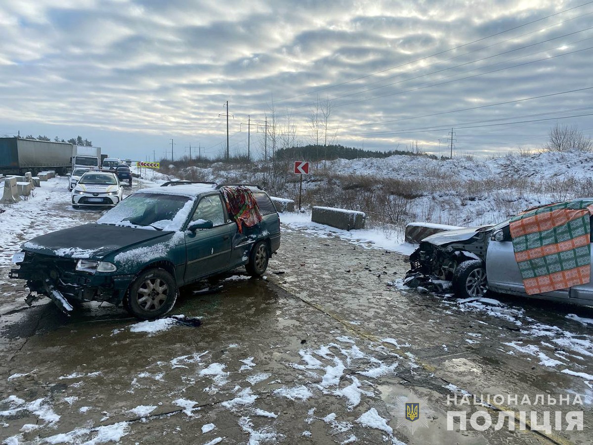У ДТП поблизу Кам'янки травми отримали 51-річна жінка та 14-річна дівчинка
