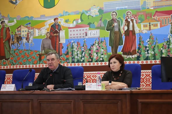 Родинний Хаб, допомога військовим та закупівля гучномовців: у Звягелі відбулася позачергове засідання сесії