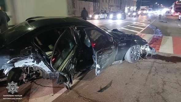 У Житомирі на проспекті Незалежності сталася ДТП за участі 4 автівок: один з водіїв, ймовірно, був напідпитку