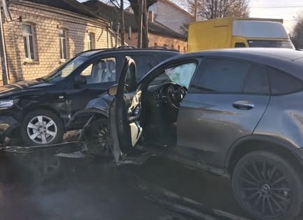 У Житомирі сталася ДТП на перехресті вулиць Бориса Тена та Івана Мазепи, рух транспорту ускладнений