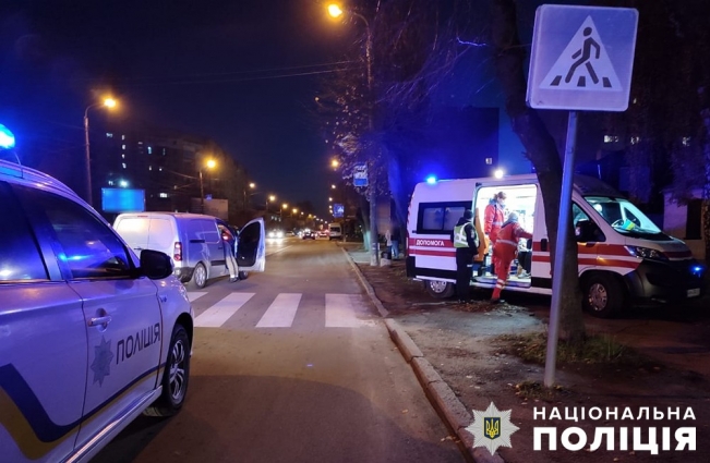 У Бердичеві під колеса автівки потрапила 47-річна жінка, її з травмами доставили до лікарні