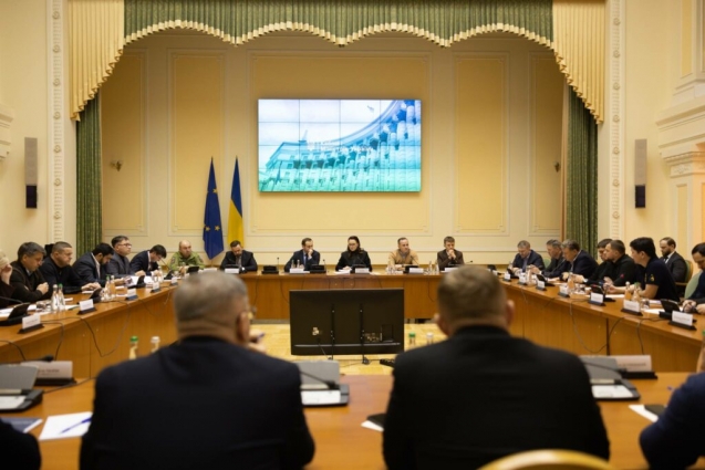 Працюємо далі, щоб світло в оселях жителів області вимикалося якнайменше, — Віталій Бунечко