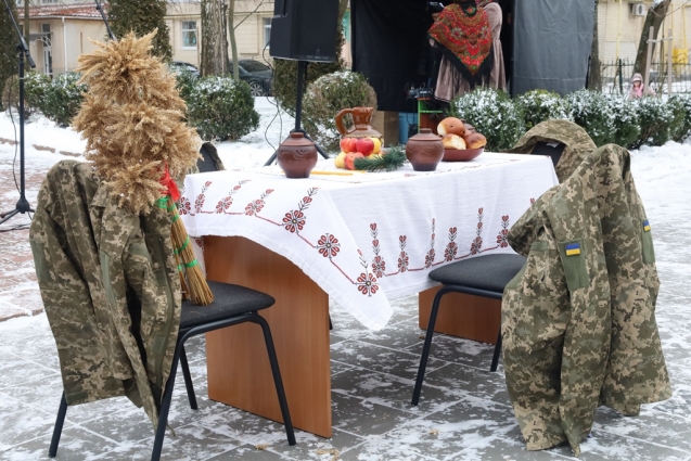 У Звягелі відбувся пам’ятний захід «Ми до Героїв із колядою»