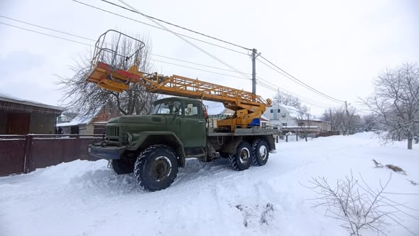 Енергетики «Житомиробленерго» ліквідовують наслідки негоди: знеструмлено 26 населених пунктів