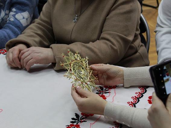 У Житомирі відбувся обласний семінар-практикум із соломоплетіння