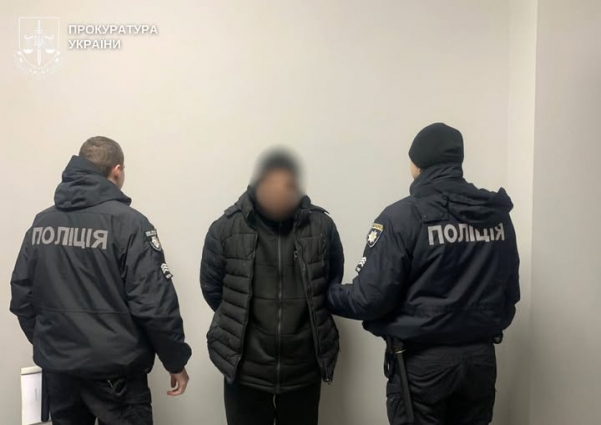 Мешканцю Житомирщини повідомлено про підозру у зґвалтуванні малолітньої сусідки