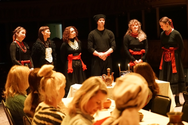 У Житомирі відбулася вистава «Вілія» — глибокий театральний експеримент, присвячений відновленню та осмисленню українських різдвяних традицій