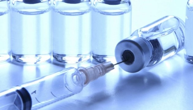 Більше сотні публічних осіб області доєдналися до компанії з вакцинації