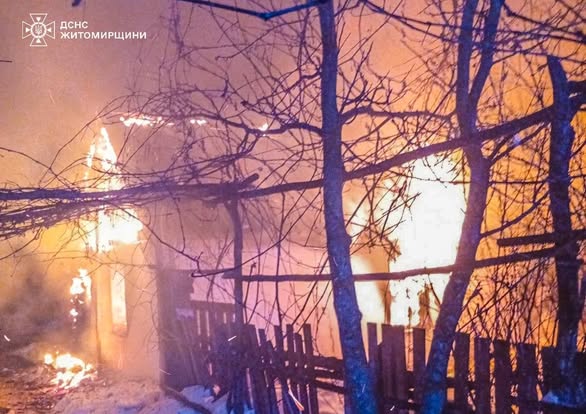 У Коростенському районі під час пожежі травмувалися жінка та дитина