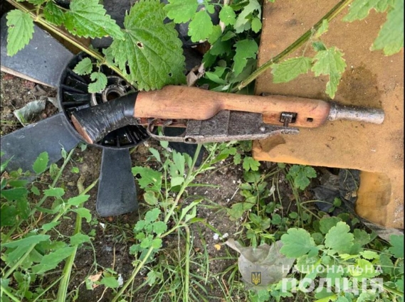 У Житомирі 50-річний чоловік під дією наркотиків стріляв у сусіда, йому загрожує 10 років ув’язнення