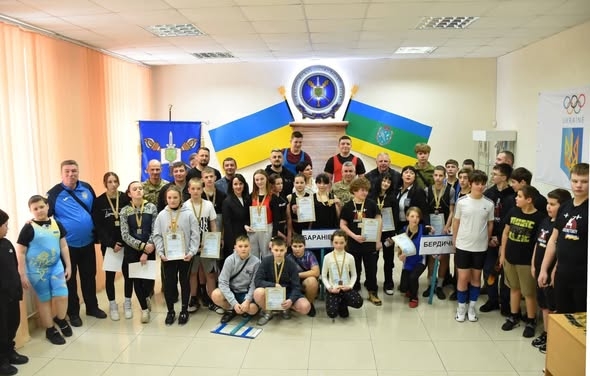 Звягельські важкоатлети — переможці відкритого чемпіонату Житомирщини серед юнаків та дівчат до 17 років