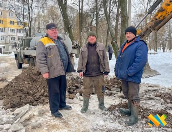 На Польовій бригада водоканалу ліквідувала прорив водогону