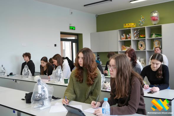 Ліцей №12 у Житомирі невдовзі він отримає статус академічного