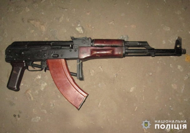 У Ружинській громаді 34-річний чоловік в розпал сварки вбив співмешканку, а сам втік до сусідньої області