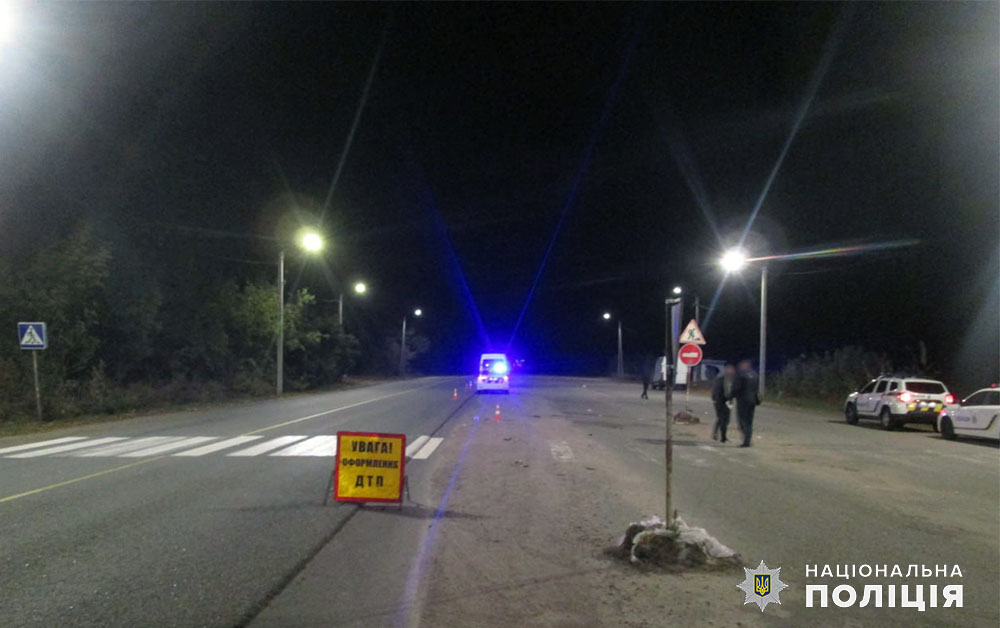 У Гришковецькій громаді водій Renault наїхав на пішохода: чоловік помер в кареті швидкої (ФОТО)