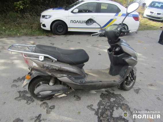 У Бердичівському районі травми у ДТП отримала водійка скутера