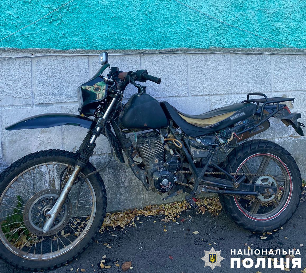 У Коростені розшукали 35-річного чоловіка, який причетний до крадіжки мотоцикла
