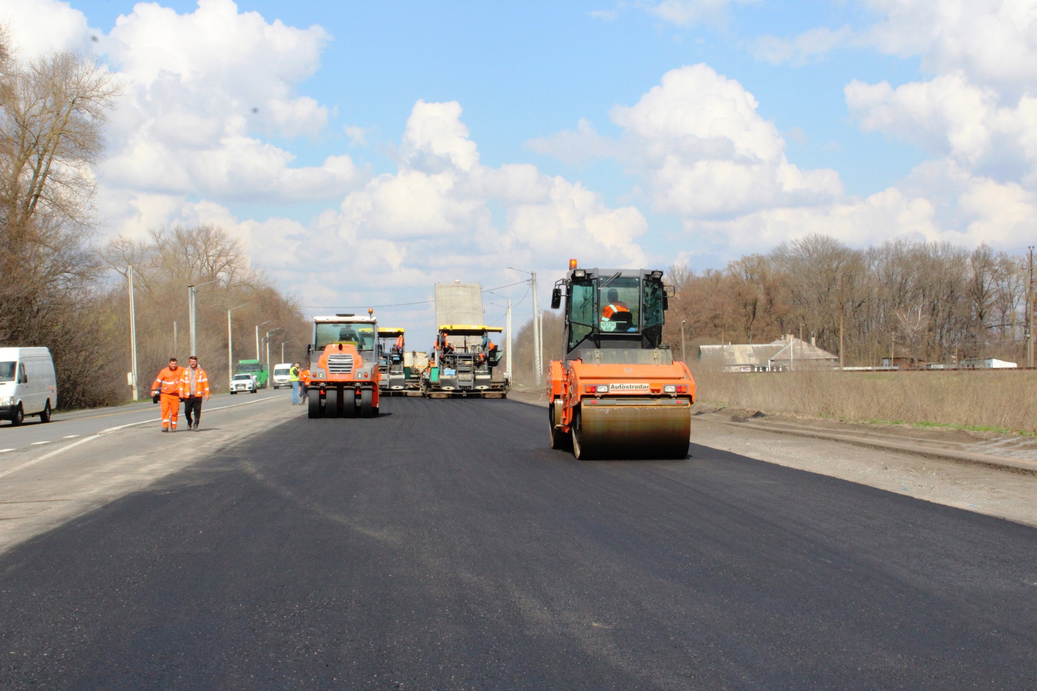 Ремонт державних доріг Житомирщини: за березень ліквідовано близько 100 тис. м² вибоїн, де очікувати ремонт найближчим часом