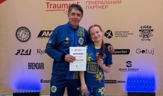 Вікторія Слободенюк виборола срібну нагороду на чемпіонаті України з пляжної боротьби