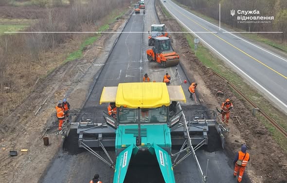 На магістралях Житомирщини, станом на 15 квітня, відновлено 170 тисяч кв. м вибоїн