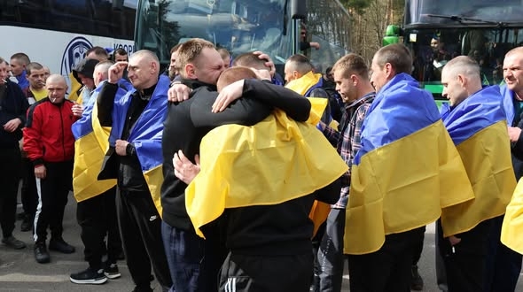 73-й обмін: Україна повернула з неволі 193 Захисників